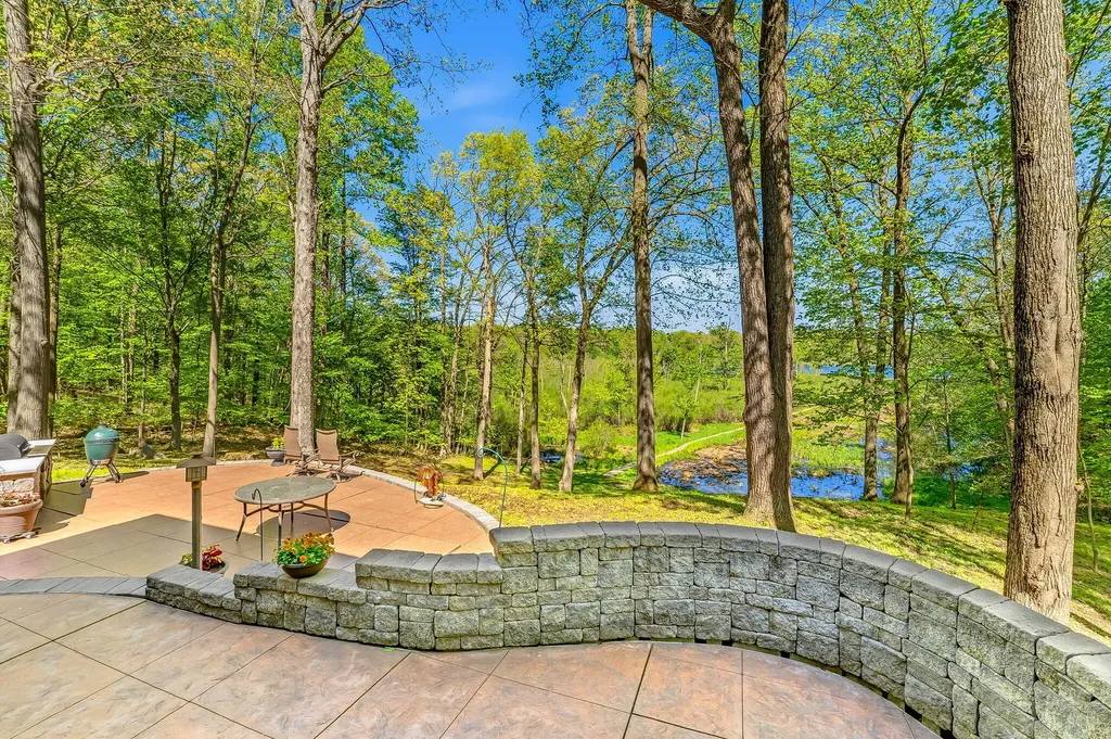 2099 E Clear Lake Road Buchanan Township MI 49107
