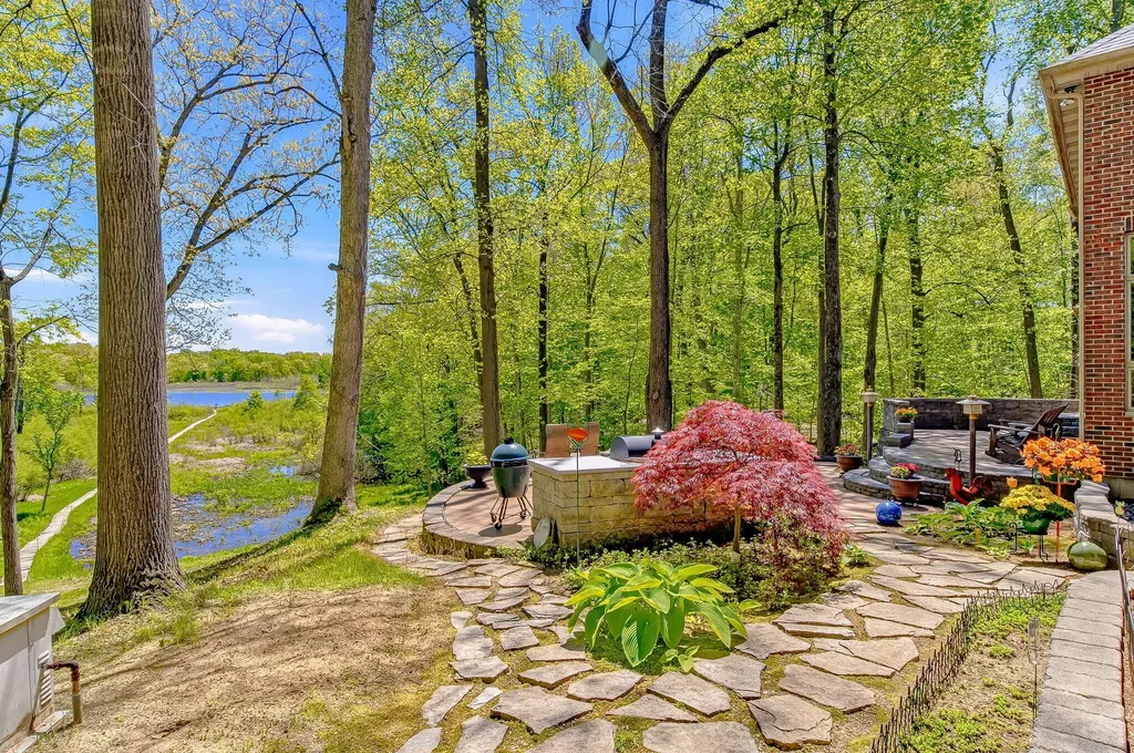 2099 E Clear Lake Road Buchanan Township MI 49107