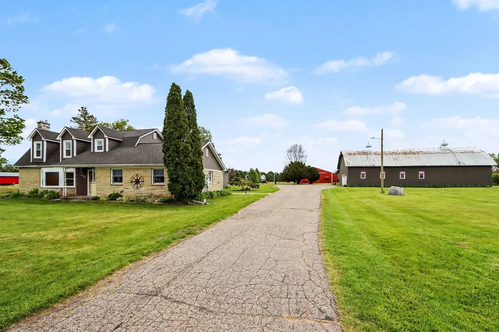 29561 E Red Arrow Highway Antwerp Township MI 49079