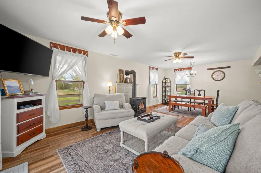 16686 Cleveland Avenue Weesaw Township MI 49113