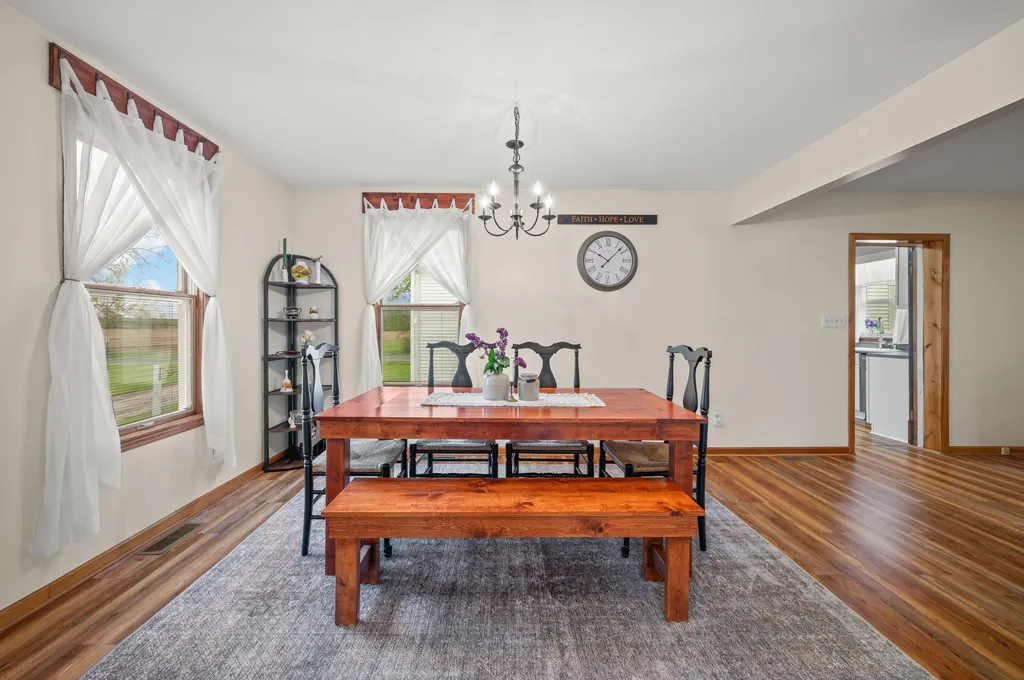 16686 Cleveland Avenue Weesaw Township MI 49113
