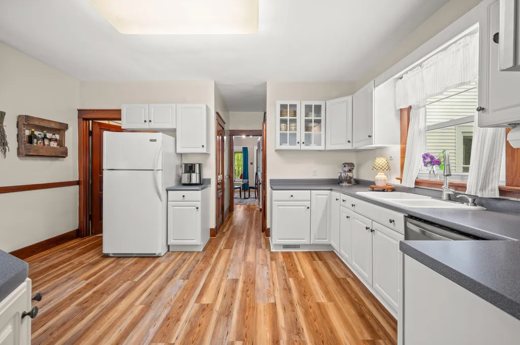 16686 Cleveland Avenue Weesaw Township MI 49113