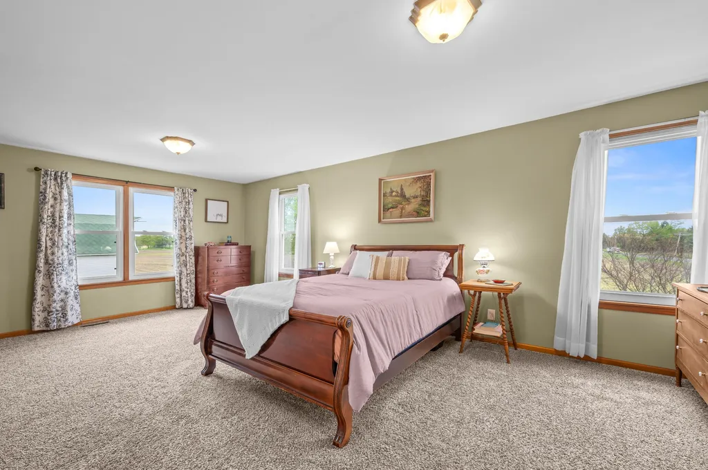 16686 Cleveland Avenue Weesaw Township MI 49113