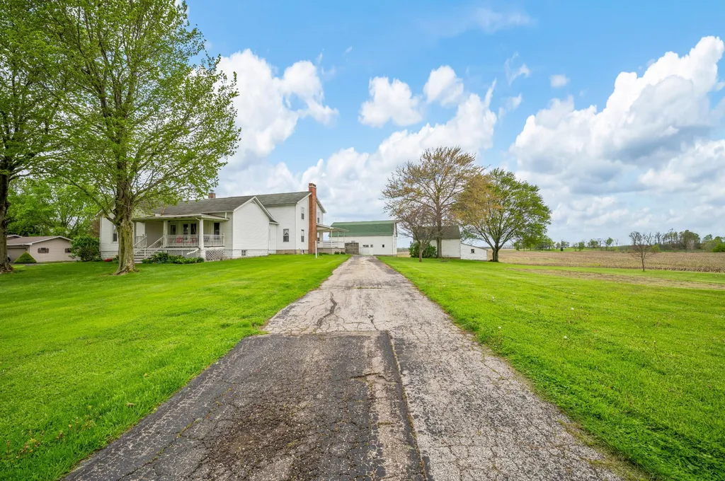 16686 Cleveland Avenue Weesaw Township MI 49113