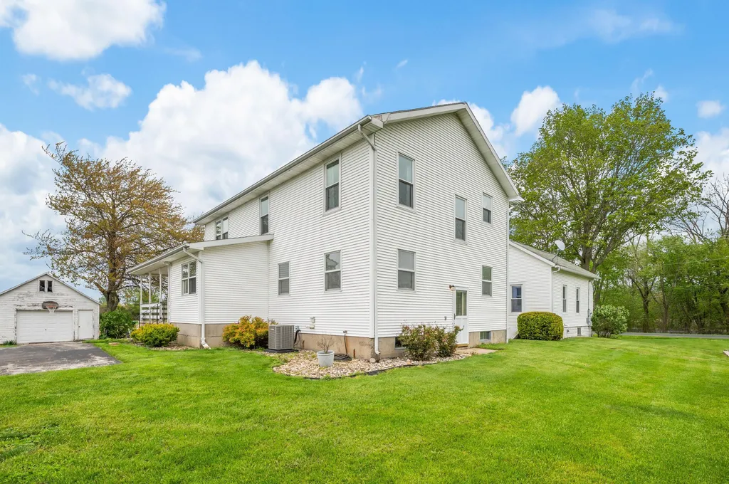 16686 Cleveland Avenue Weesaw Township MI 49113