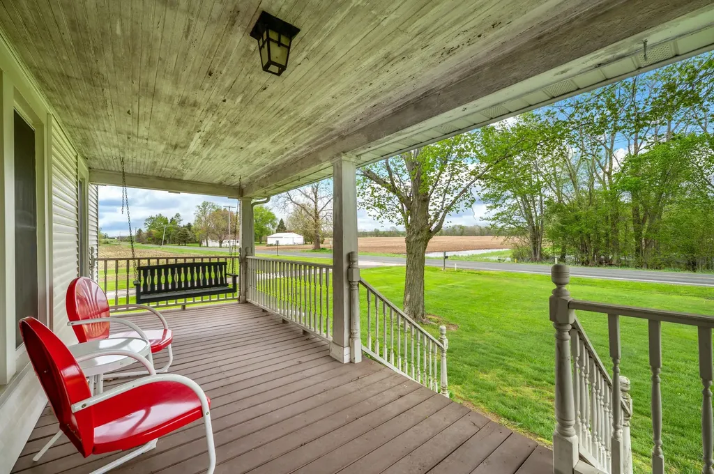 16686 Cleveland Avenue Weesaw Township MI 49113