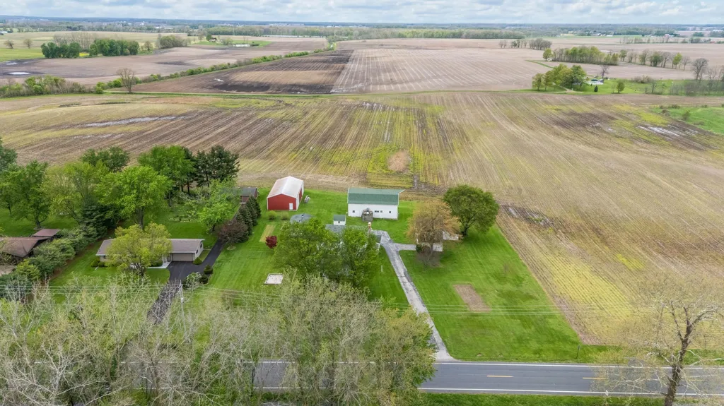 16686 Cleveland Avenue Weesaw Township MI 49113