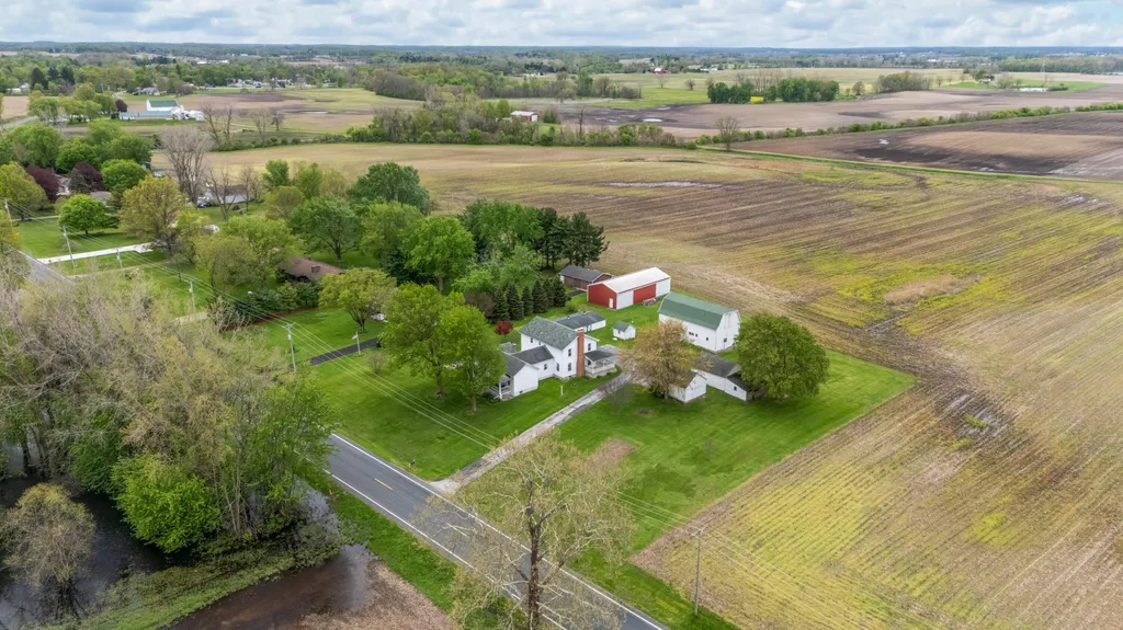 16686 Cleveland Avenue Weesaw Township MI 49113