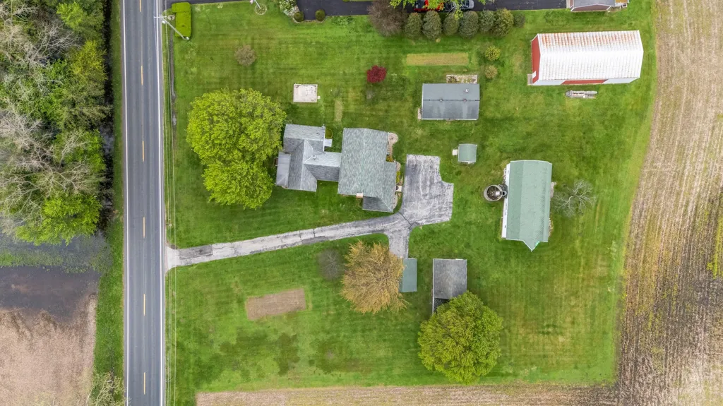 16686 Cleveland Avenue Weesaw Township MI 49113