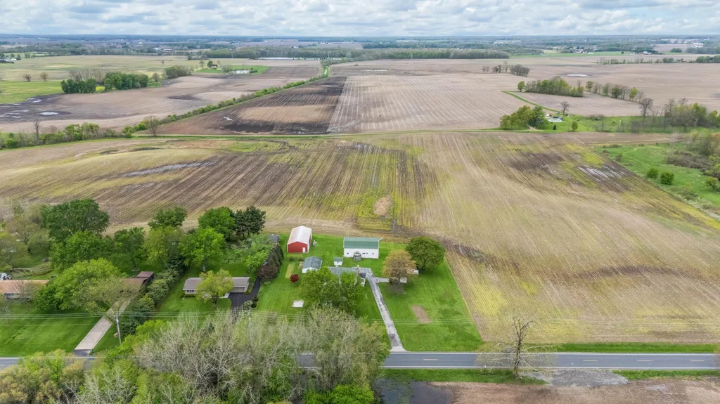 16686 Cleveland Avenue Weesaw Township MI 49113