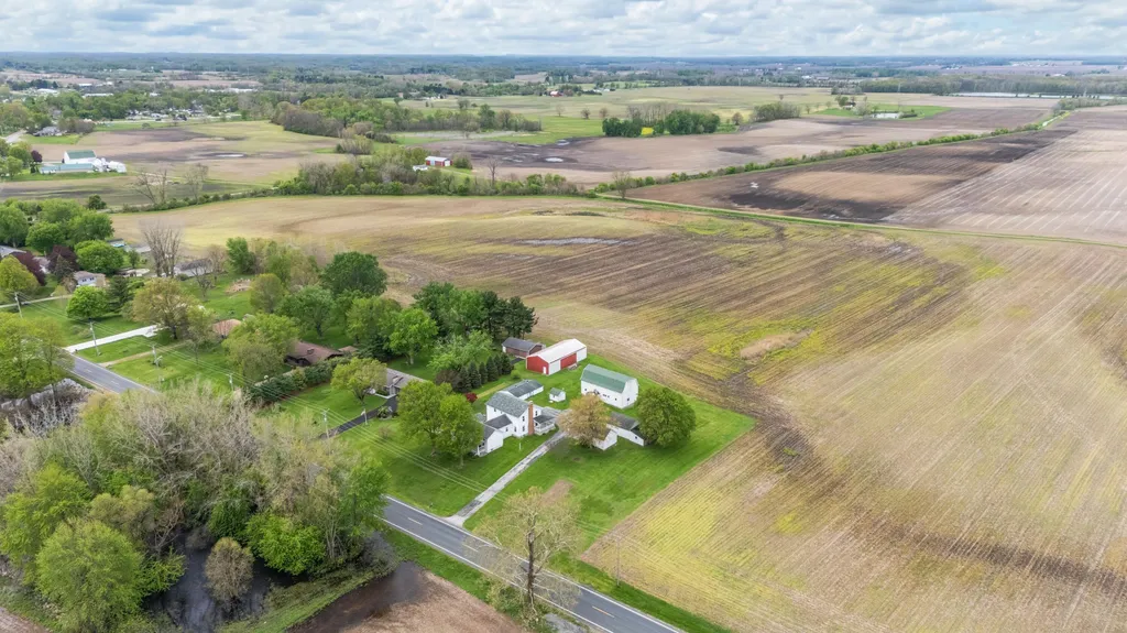 16686 Cleveland Avenue Weesaw Township MI 49113
