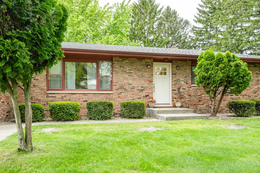 1719 Santa Maria Drive Lincoln Charter Township MI 49127