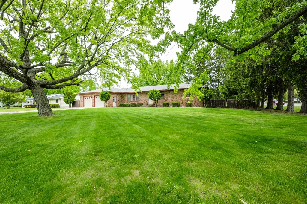 1719 Santa Maria Drive Lincoln Charter Township MI 49127