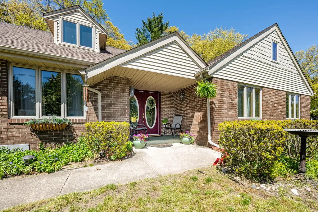 10575 Kissman Drive New Buffalo Township MI 49129