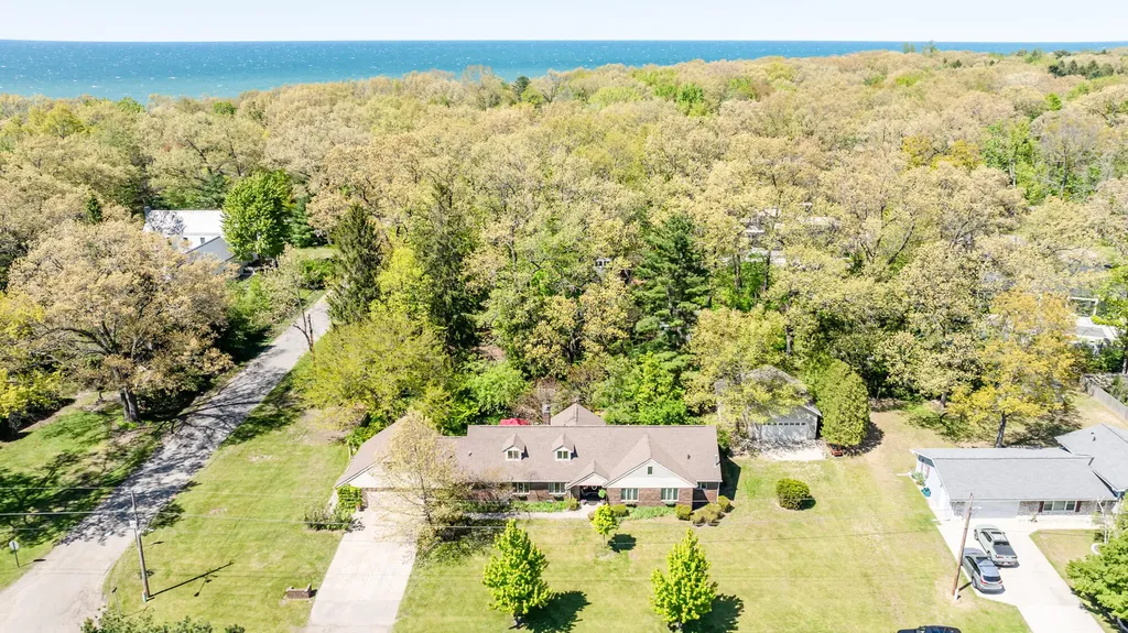 10575 Kissman Drive New Buffalo Township MI 49129