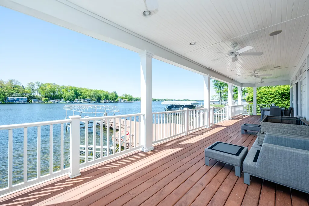 8568 Lake Avenue Watervliet Township MI 49098