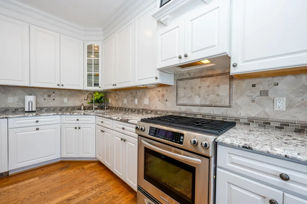 8568 Lake Avenue Watervliet Township MI 49098