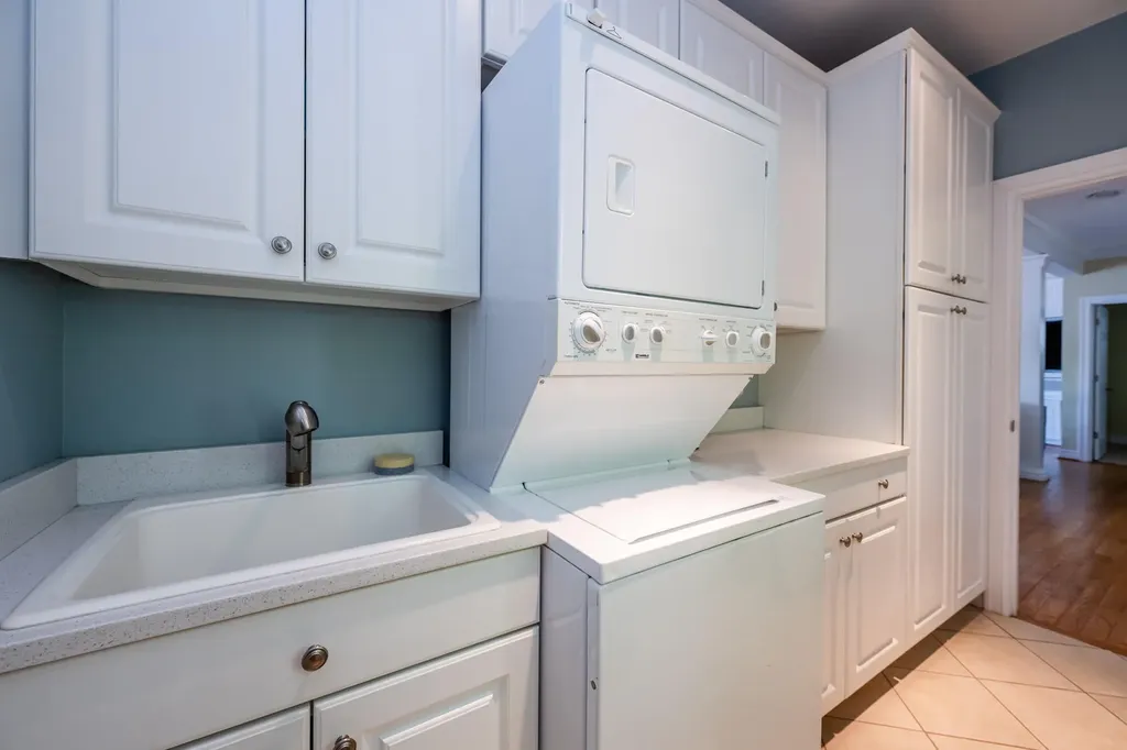 8568 Lake Avenue Watervliet Township MI 49098