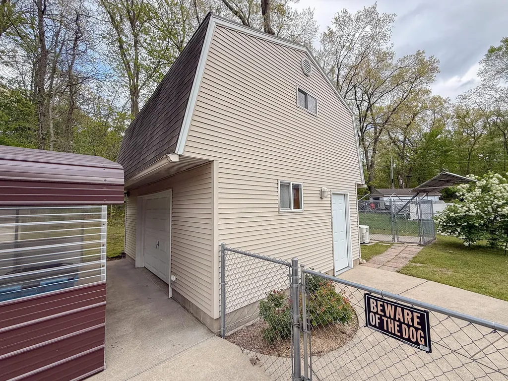 24599 Linden Street Wayne Township MI 49047