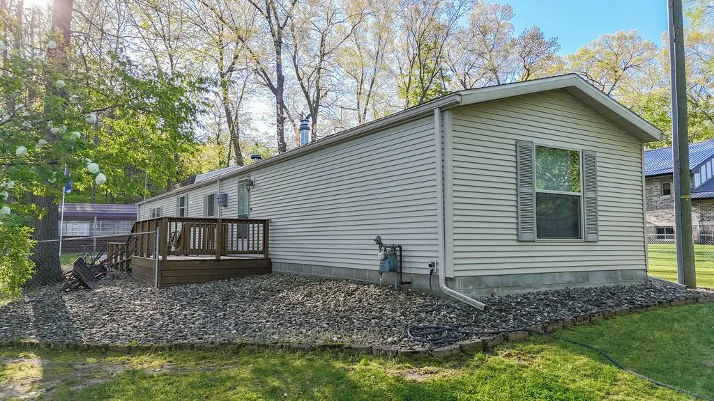 24599 Linden Street Wayne Township MI 49047