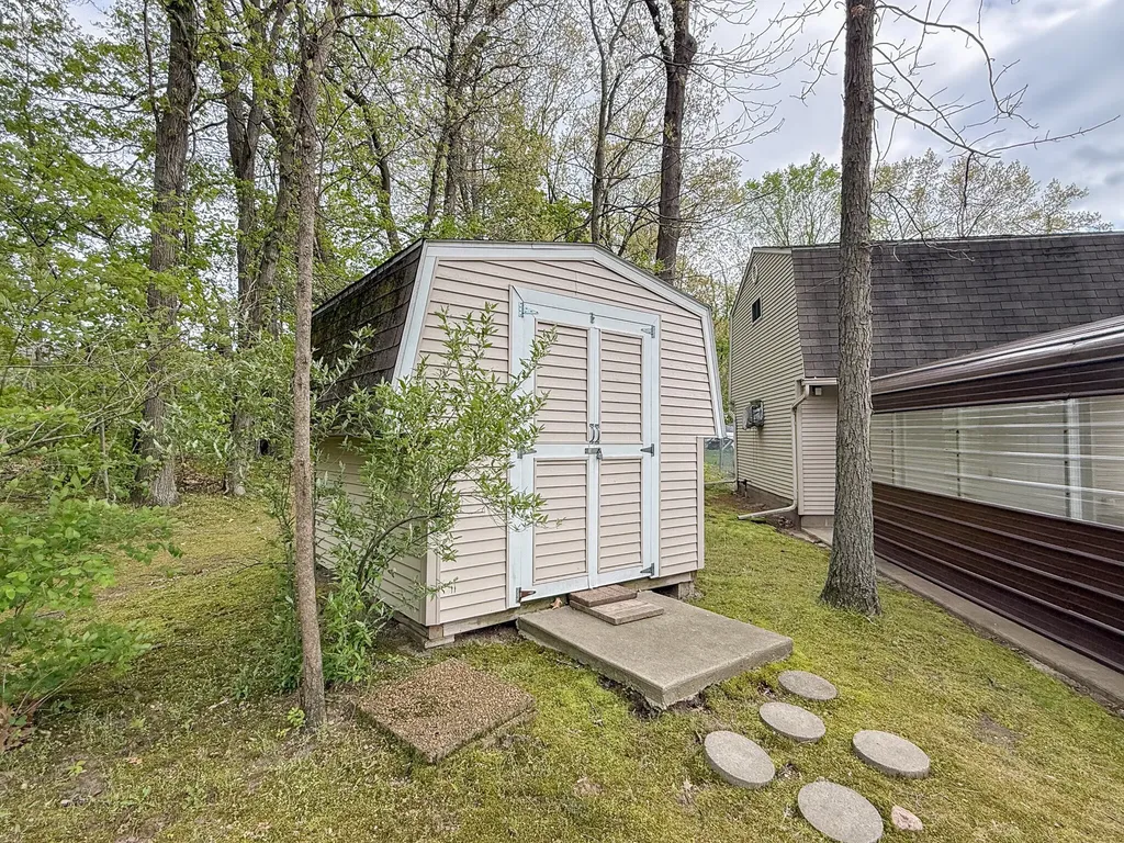 24599 Linden Street Wayne Township MI 49047