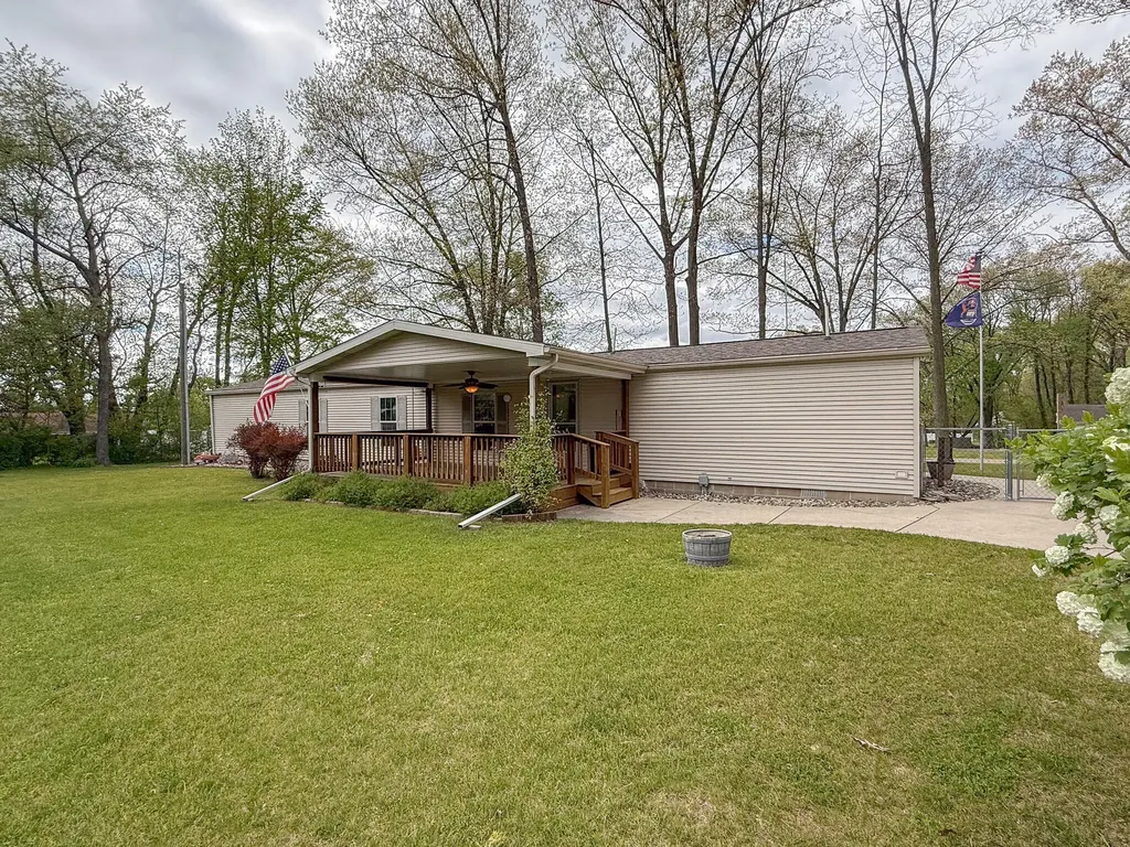 24599 Linden Street Wayne Township MI 49047
