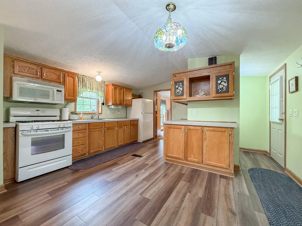 24599 Linden Street Wayne Township MI 49047