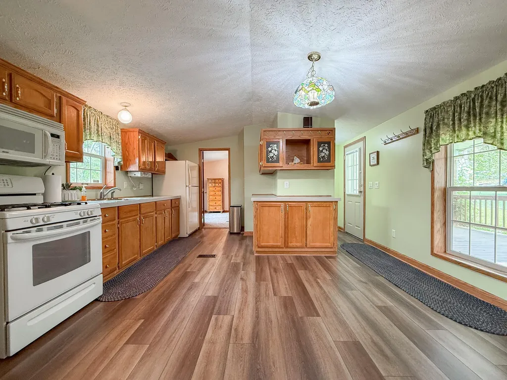 24599 Linden Street Wayne Township MI 49047