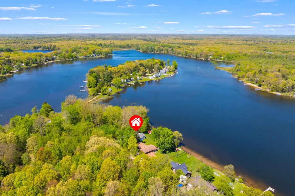 51860 County Road 384 Columbia Township MI 49056