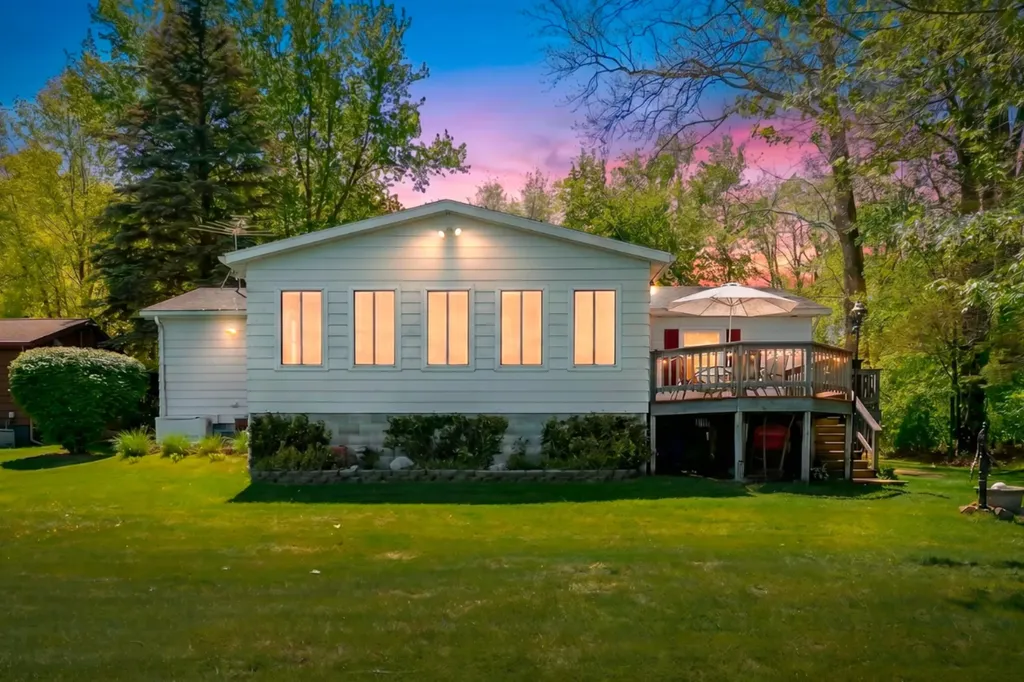 51860 County Road 384 Columbia Township MI 49056