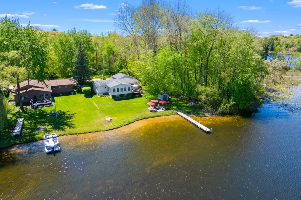 51860 County Road 384 Columbia Township MI 49056