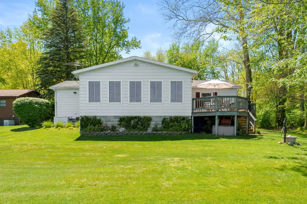 51860 County Road 384 Columbia Township MI 49056