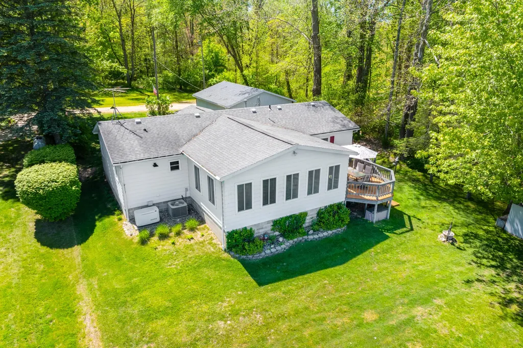51860 County Road 384 Columbia Township MI 49056