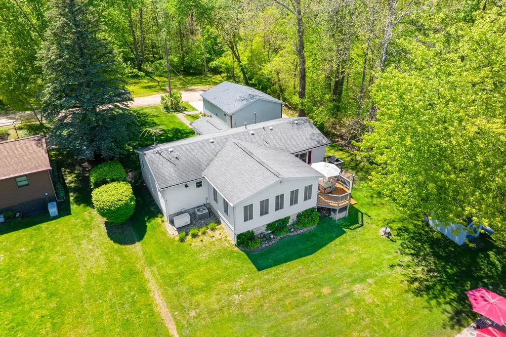51860 County Road 384 Columbia Township MI 49056