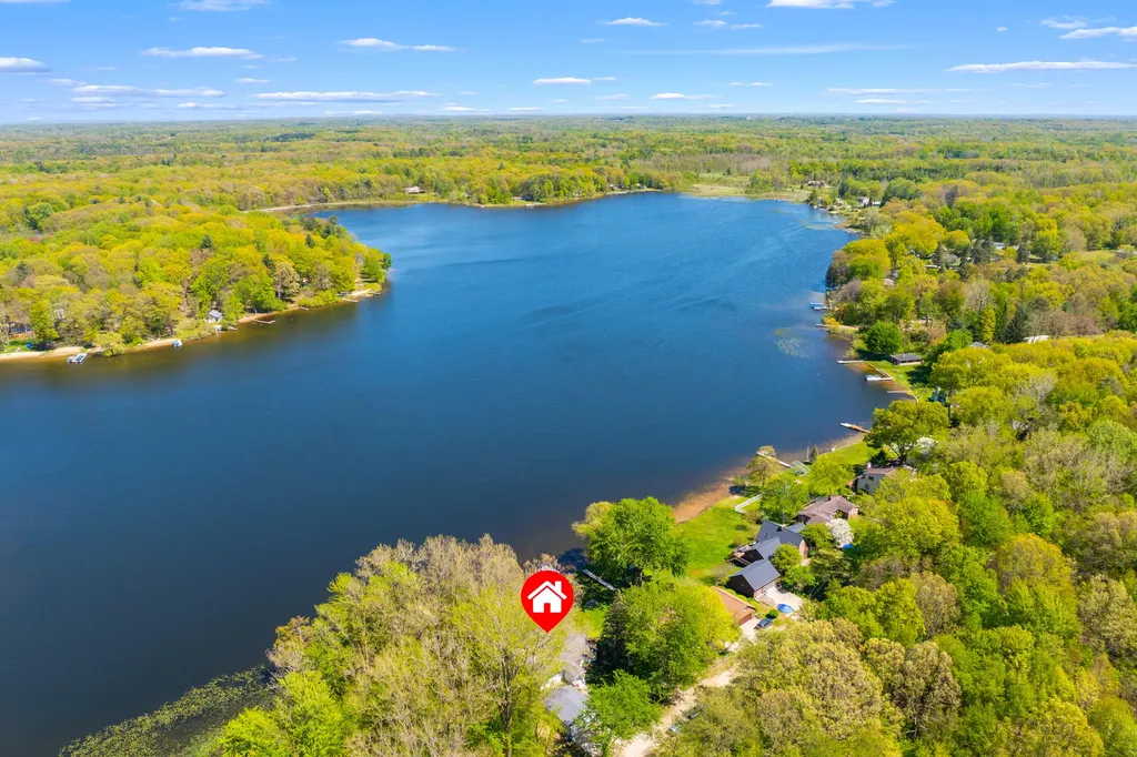 51860 County Road 384 Columbia Township MI 49056