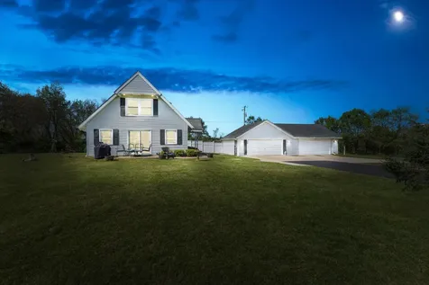 26016 Yankee Street Jefferson Township MI 49112