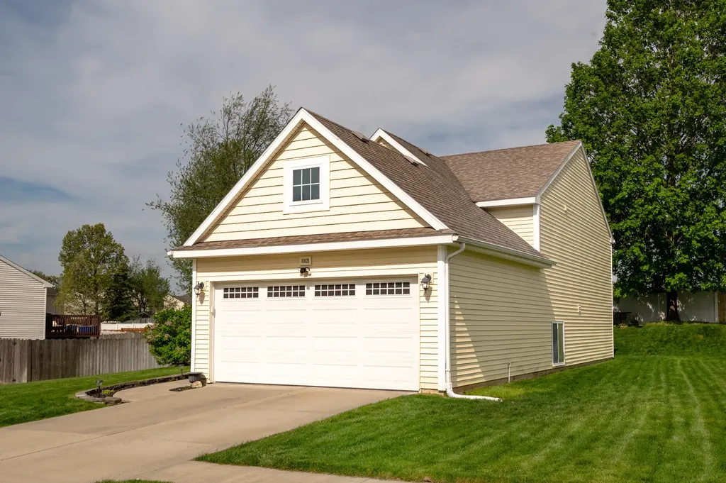 10121 Castle Creek Circle Comstock Charter Township MI 49053