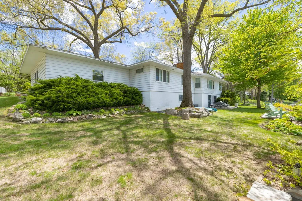 58828 Burr Oak Road Colon Township MI 49040