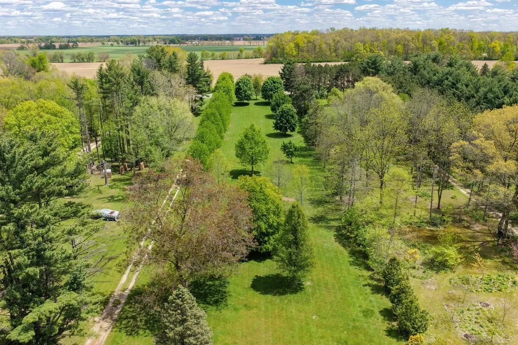 58828 Burr Oak Road Colon Township MI 49040