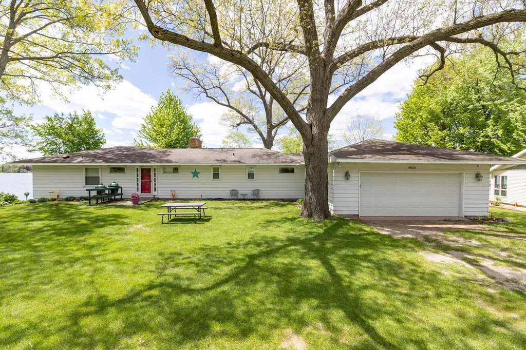 58828 Burr Oak Road Colon Township MI 49040