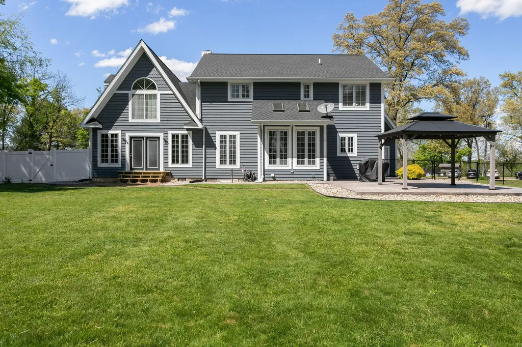 23099 S Shore Drive Ontwa Township MI 49112