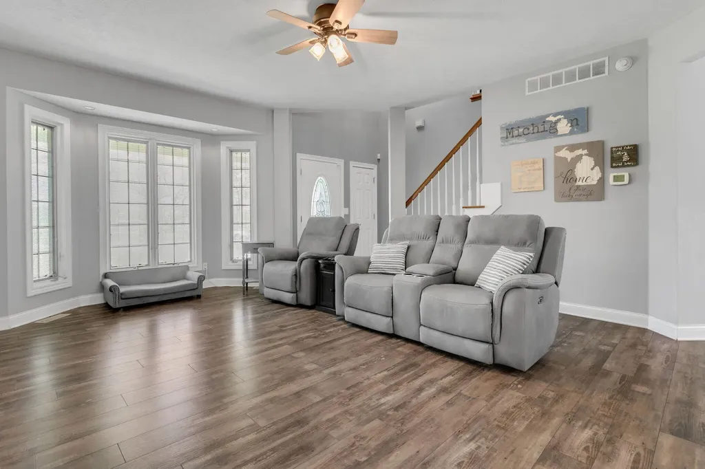 23099 S Shore Drive Ontwa Township MI 49112