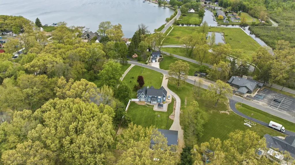 23099 S Shore Drive Ontwa Township MI 49112