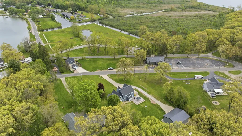 23099 S Shore Drive Ontwa Township MI 49112
