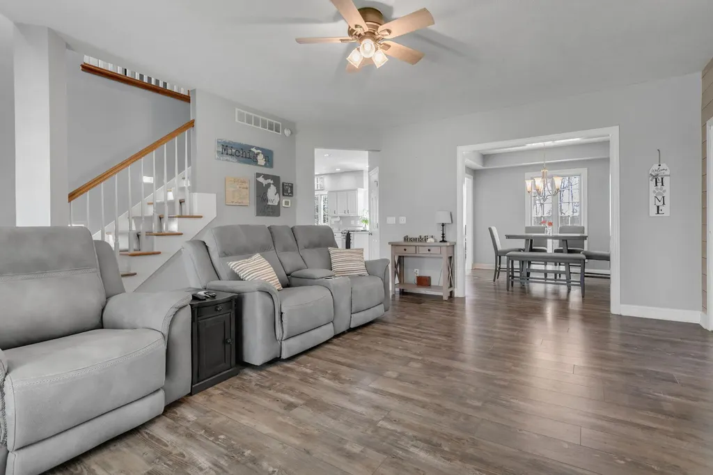23099 S Shore Drive Ontwa Township MI 49112
