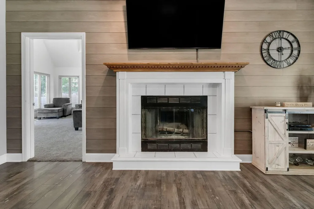 23099 S Shore Drive Ontwa Township MI 49112