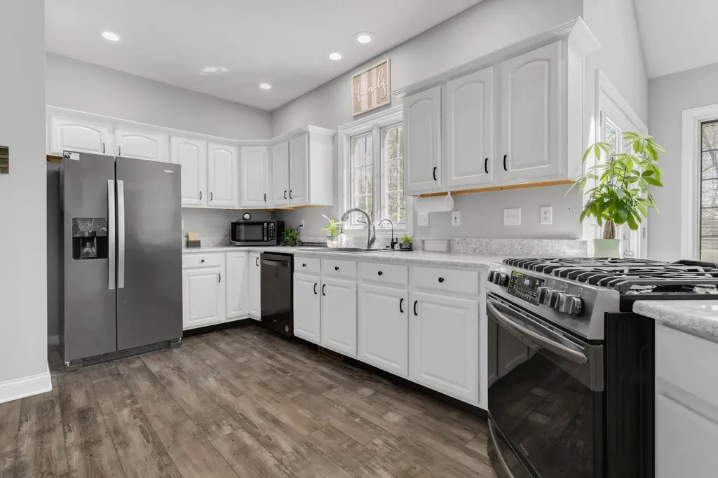 23099 S Shore Drive Ontwa Township MI 49112