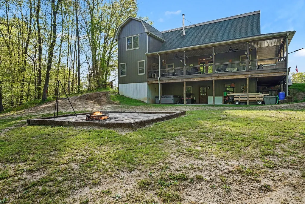 53649 Flatbush Road Flowerfield Township MI 49067
