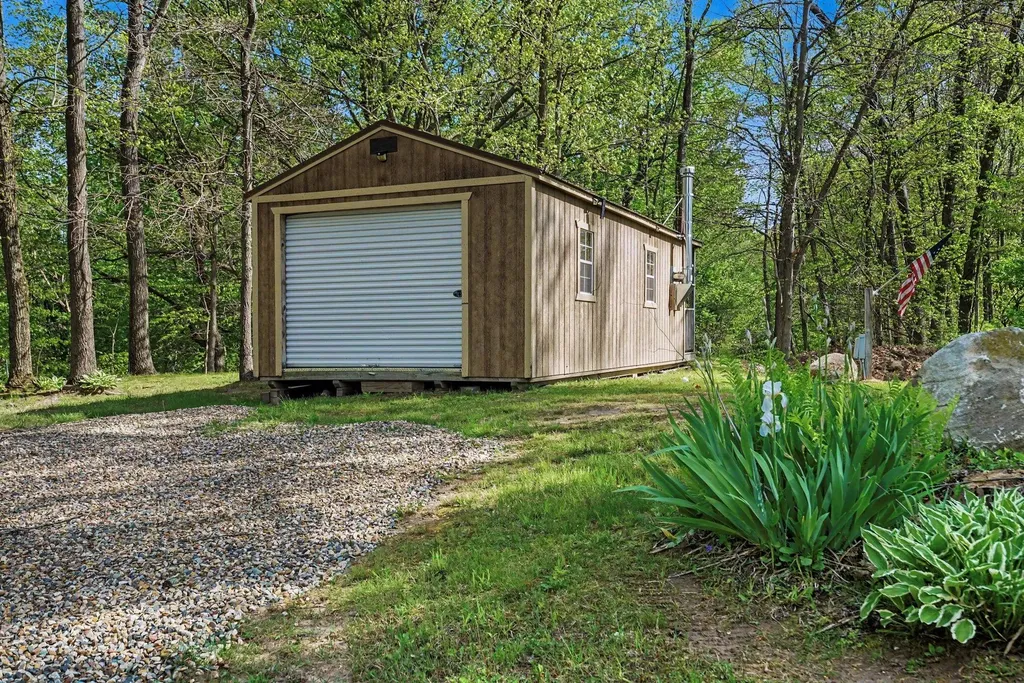 53649 Flatbush Road Flowerfield Township MI 49067