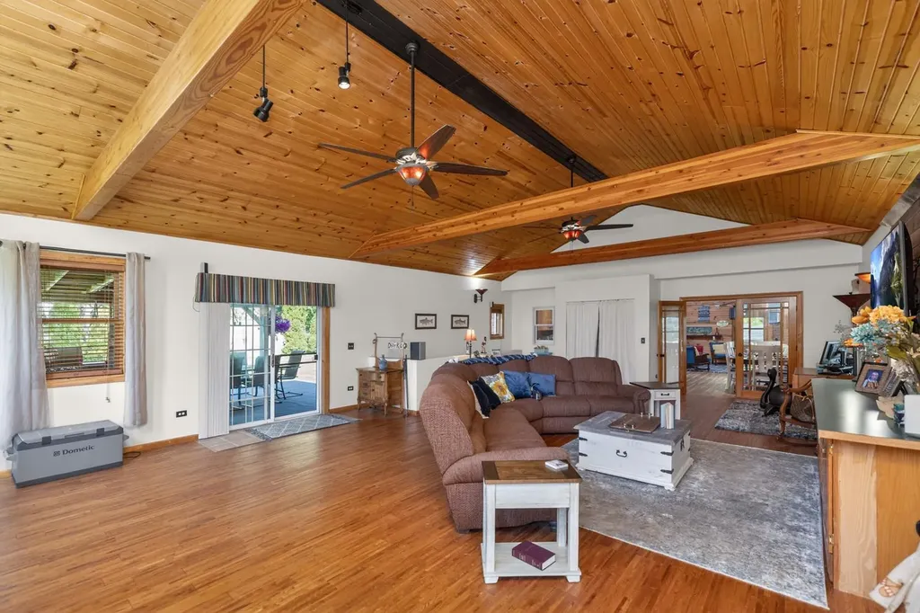 61258 Quinnesec Road Penn Township MI 49031